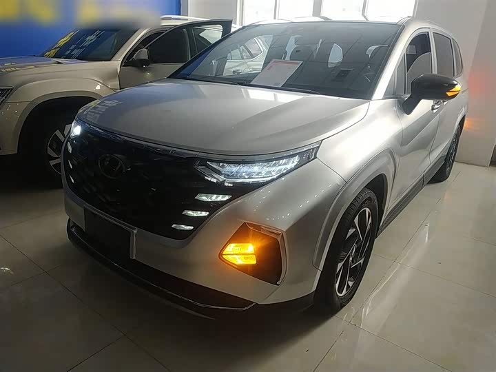 Фото 2 - Hyundai Custo