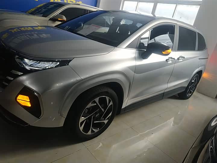 Фото 5 - Hyundai Custo