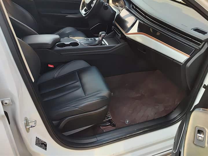 Фото 8 - Chery Omoda S5 (Arrizo 5 Plus)