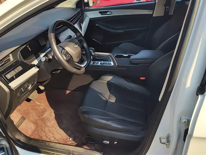 Фото 9 - Chery Omoda S5 (Arrizo 5 Plus)