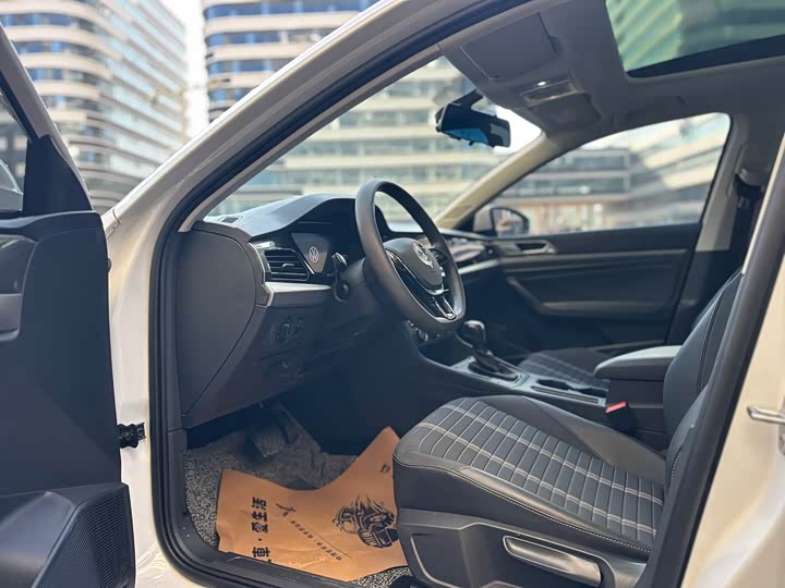 Фото 4 - Volkswagen Lavida