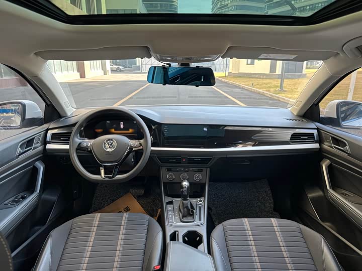 Фото 6 - Volkswagen Lavida