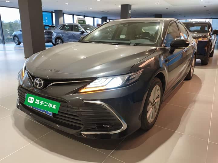 Фото 1 - Toyota Camry