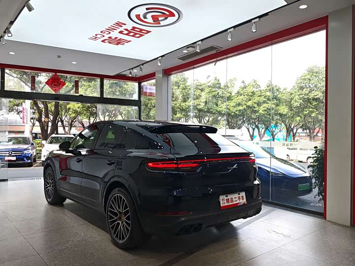 Фото 4 - Porsche Cayenne