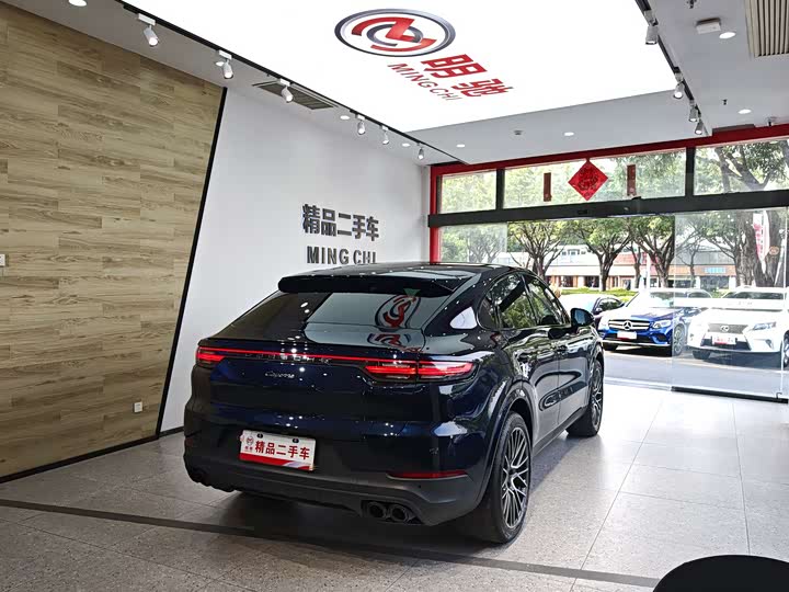 Фото 6 - Porsche Cayenne