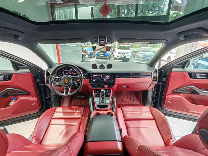 Фото 8 - Porsche Cayenne