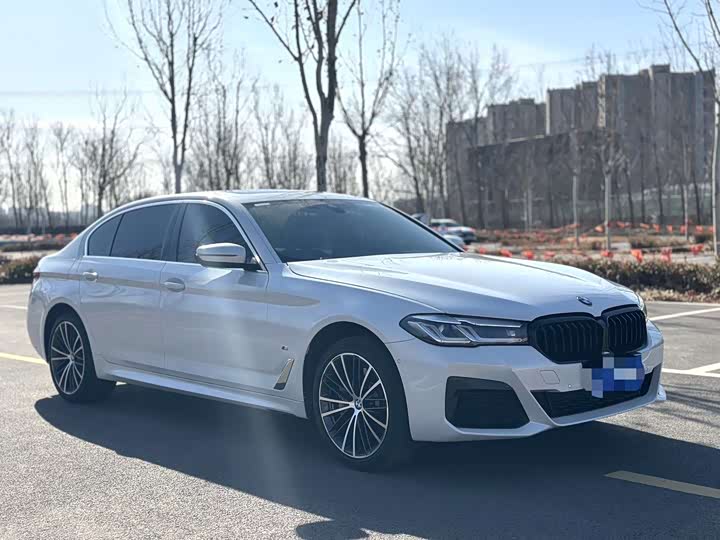 Фото 3 - BMW 5 Series