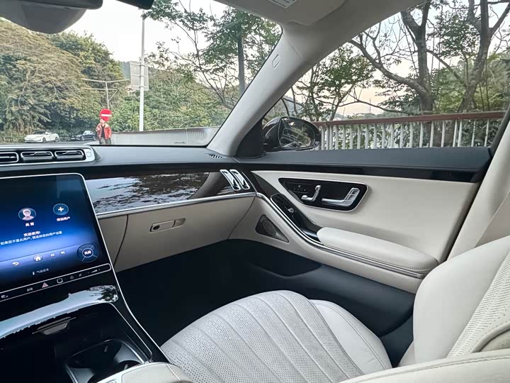 Фото 9 - Mercedes-Benz S-Class