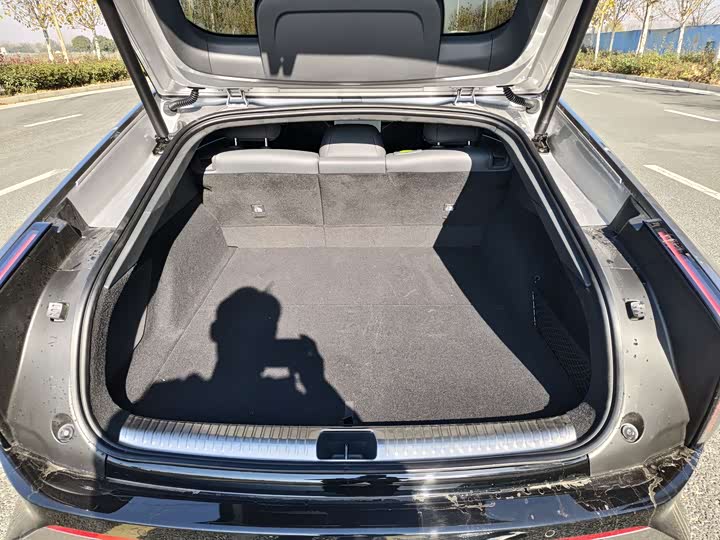 Фото 9 - XPeng P7