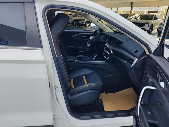 Фото 8 - Bestune T77