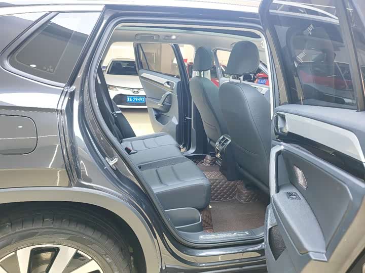 Фото 9 - Volkswagen Tayron