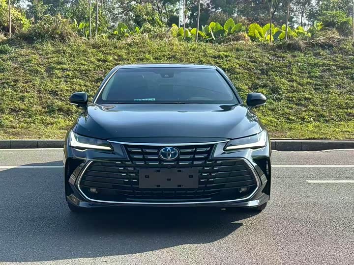 Фото 1 - Toyota Avalon