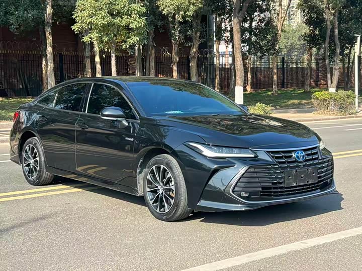 Фото 5 - Toyota Avalon