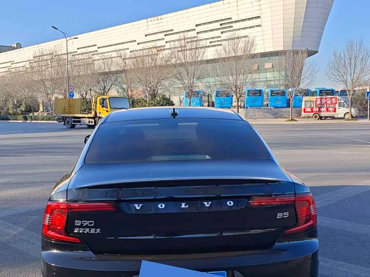 Фото 4 - Volvo S90