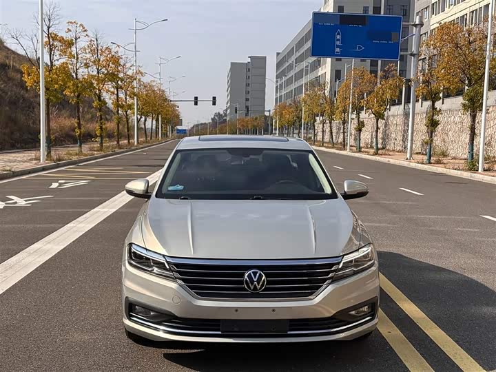 Фото 2 - Volkswagen Lavida