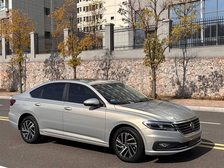 Фото 3 - Volkswagen Lavida