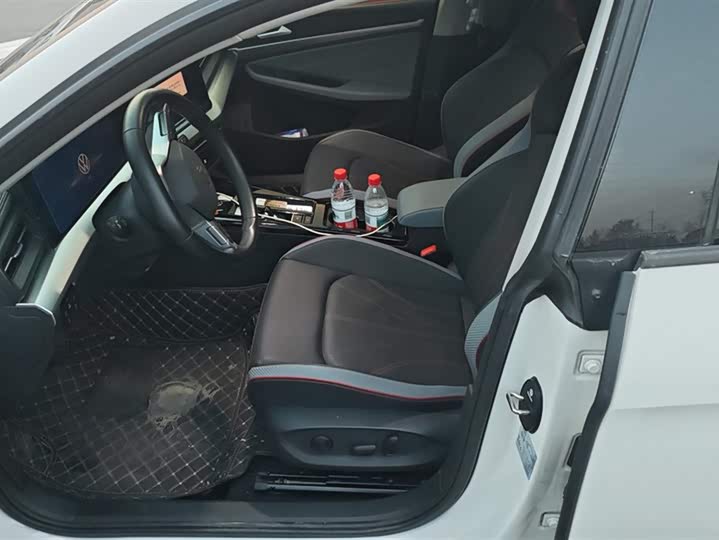 Фото 9 - Volkswagen Lamando L