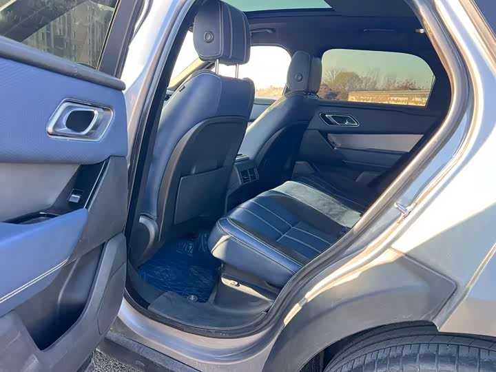 Фото 6 - Land Rover Range Rover Velar