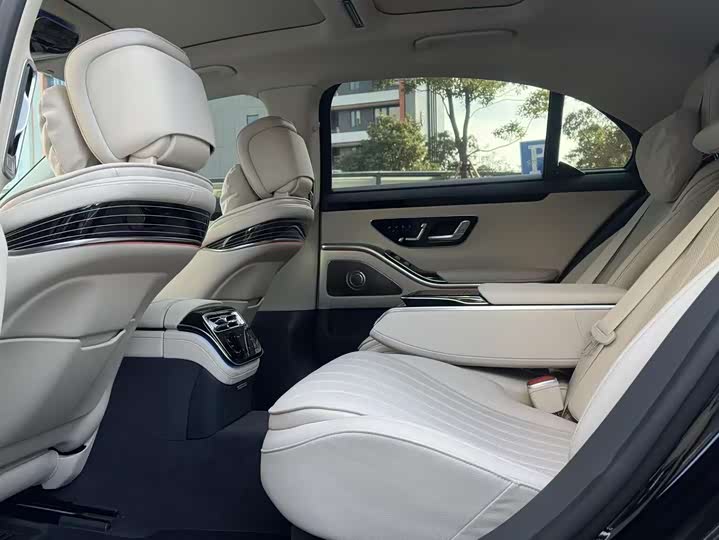 Фото 8 - Mercedes-Benz S-Class