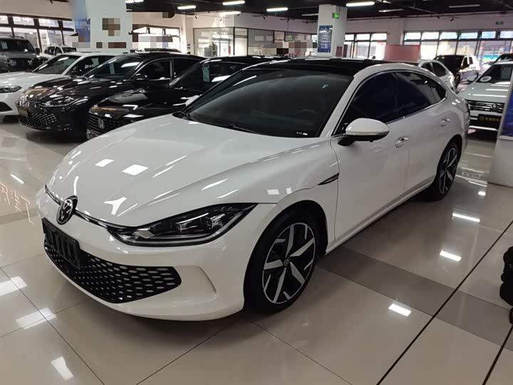 Фото 2 - Volkswagen Lamando L