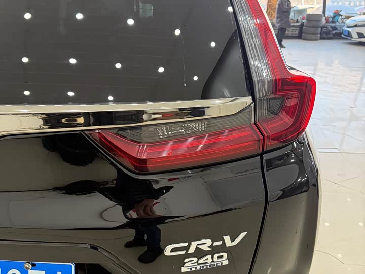 Фото 9 - Honda CR-V