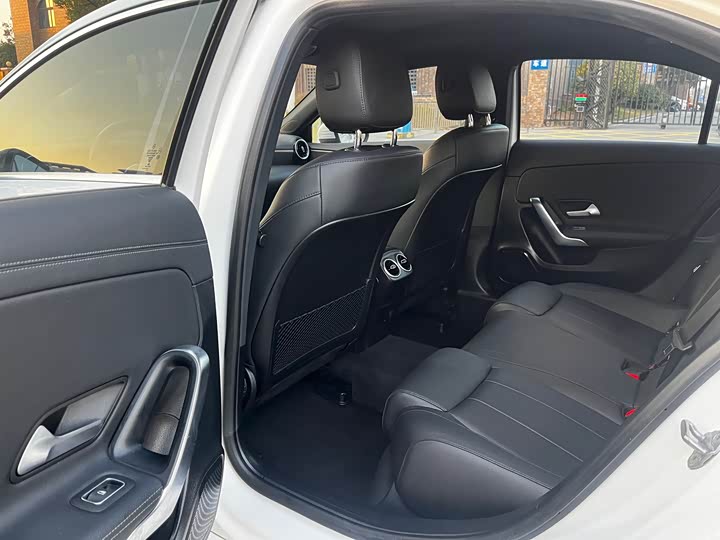 Фото 7 - Mercedes-Benz A-Class