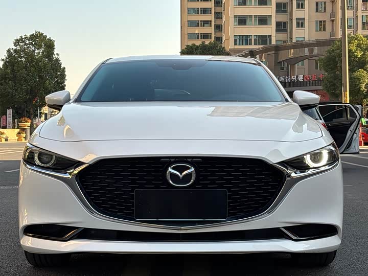 Фото 2 - Mazda 3 (Axela)