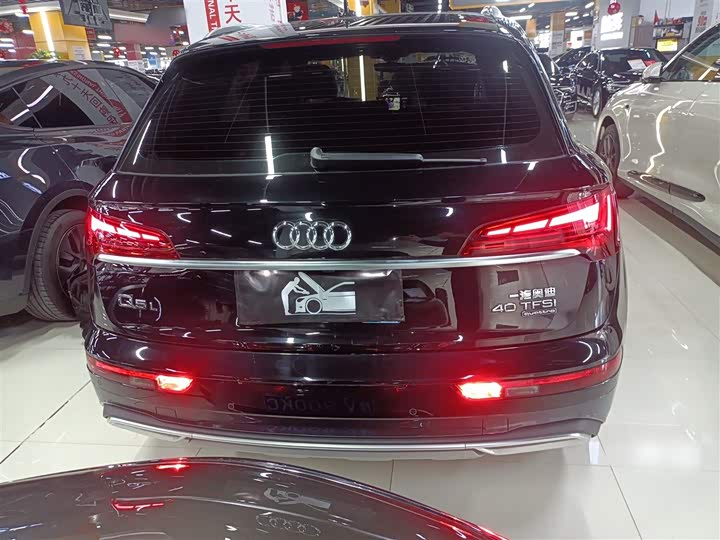 Фото 6 - Audi Q5L
