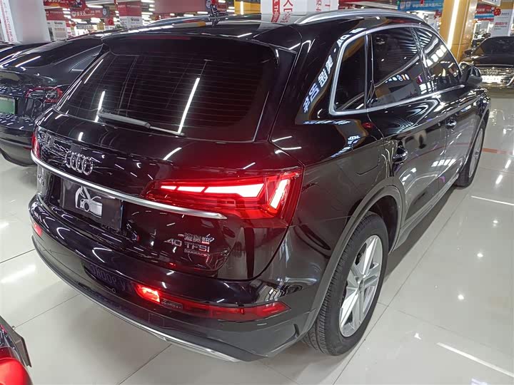 Фото 7 - Audi Q5L