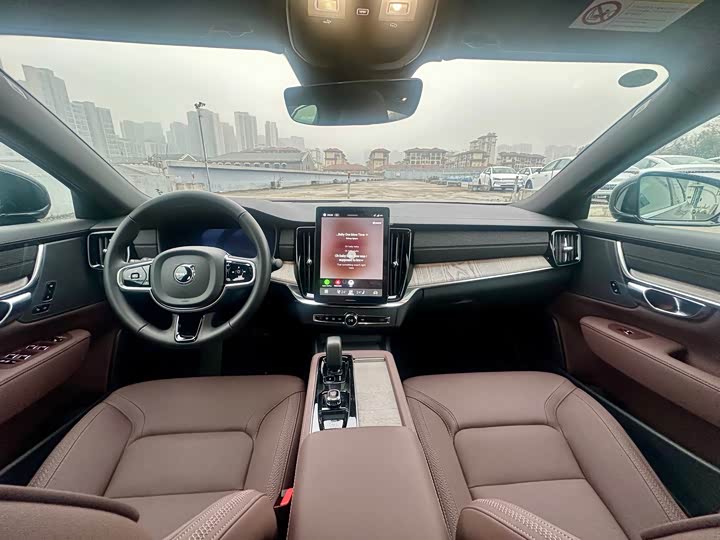 Фото 6 - Volvo S90