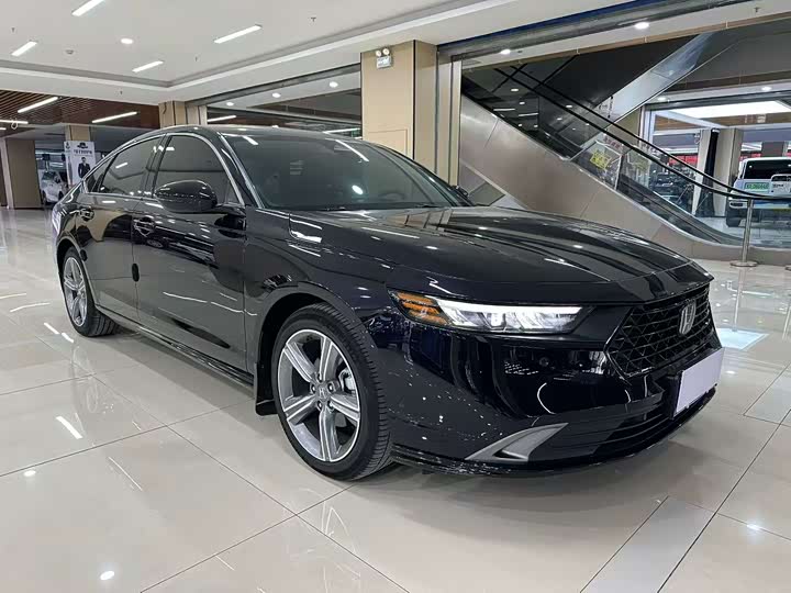 Фото 3 - Honda Accord