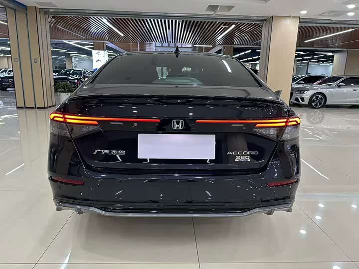 Фото 5 - Honda Accord