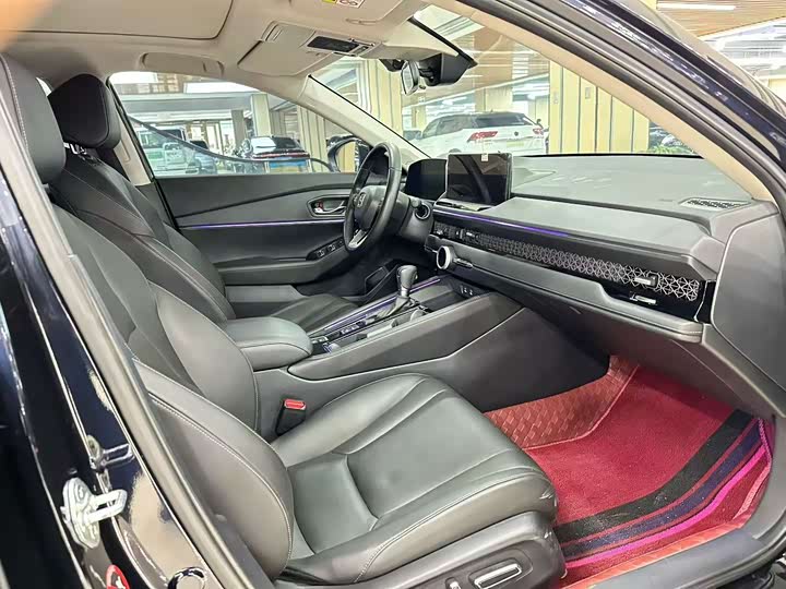 Фото 7 - Honda Accord