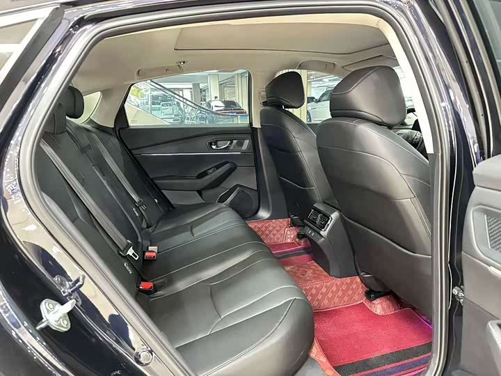 Фото 9 - Honda Accord