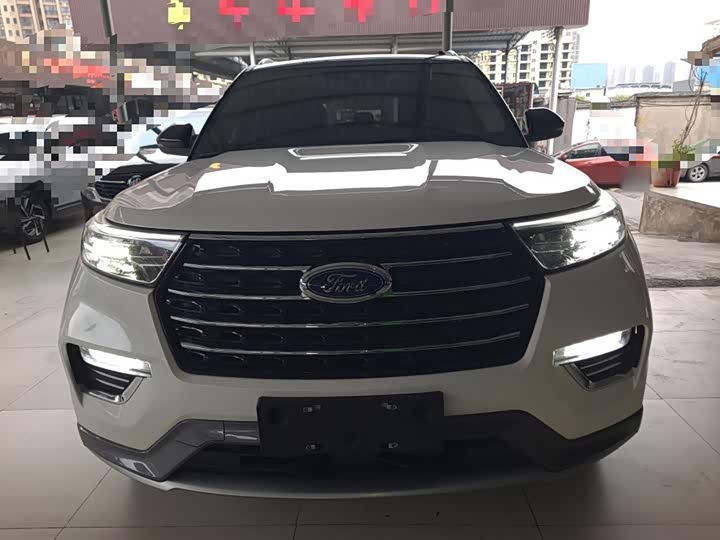 Фото 3 - Ford Explorer