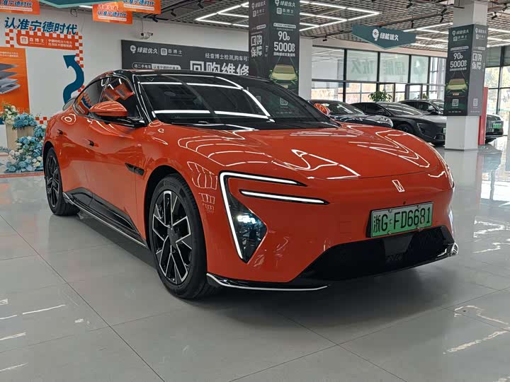 Фото 3 - Avatr 06