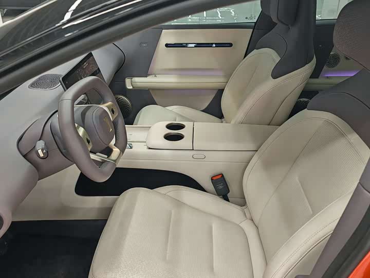 Фото 6 - Avatr 06