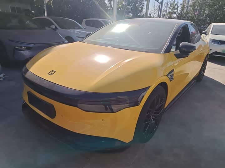 Фото 1 - Zeekr 007