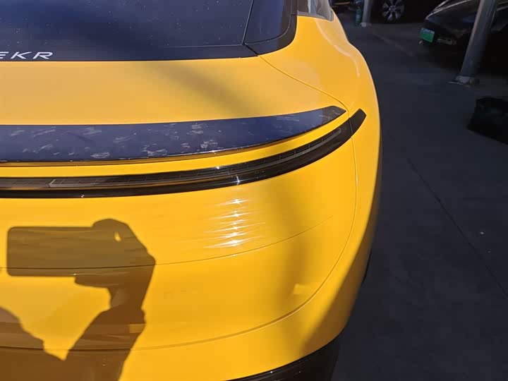 Фото 8 - Zeekr 007