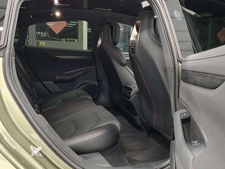 Фото 9 - Xiaomi SU7