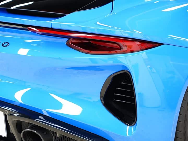 Фото 6 - Lotus Emira