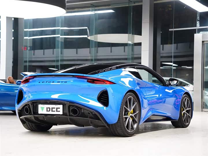 Фото 9 - Lotus Emira