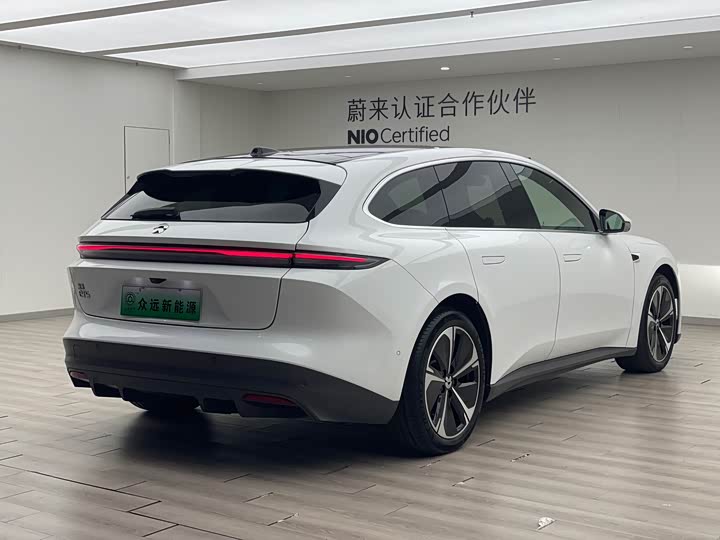 Фото 5 - Nio ET5T