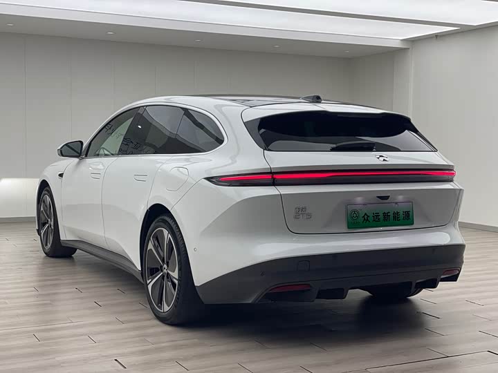 Фото 7 - Nio ET5T