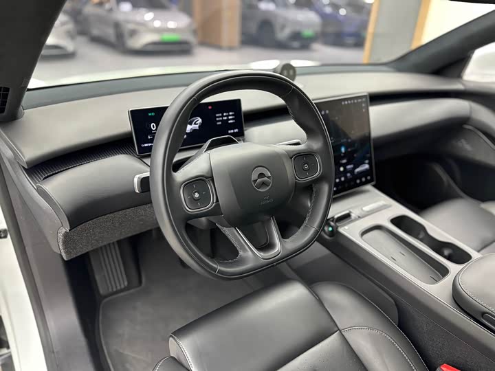 Фото 9 - Nio ET5T