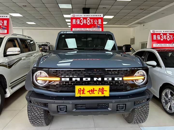 Фото 1 - Ford Bronco