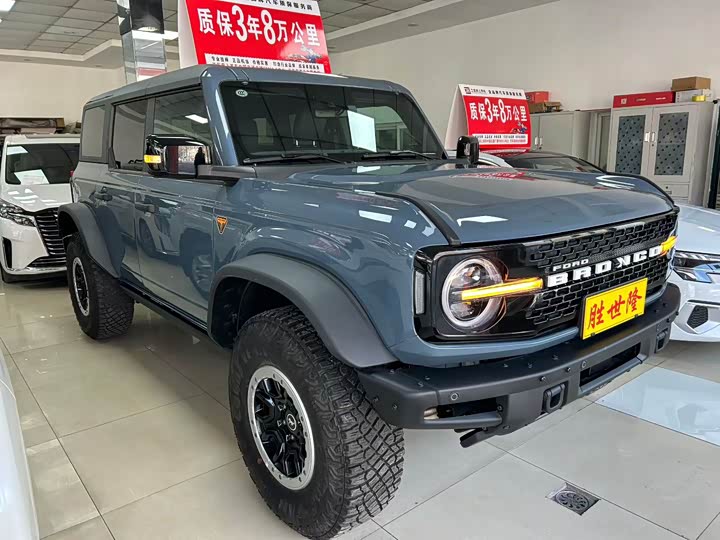 Фото 3 - Ford Bronco
