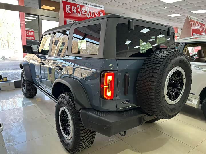 Фото 9 - Ford Bronco