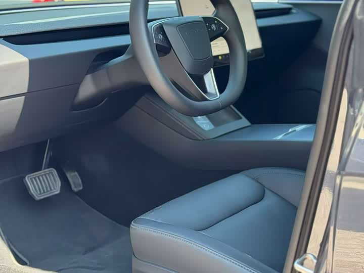 Фото 5 - Tesla Model 3