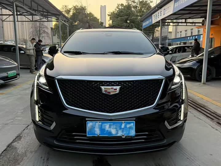 Фото 3 - Cadillac XT5